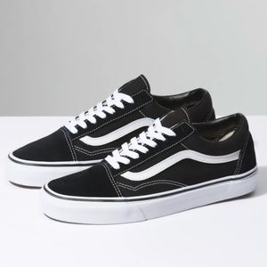 “Old Skool” Vans Sneakers